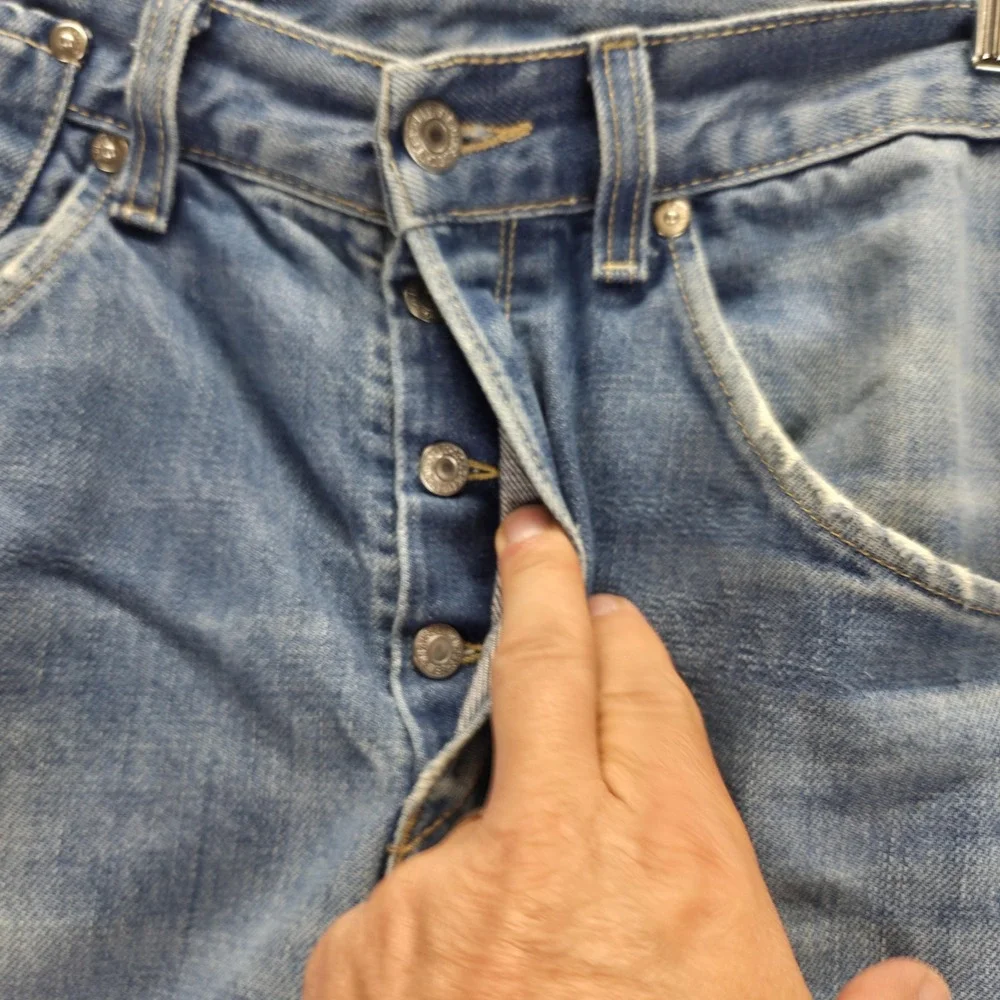Vintage Levis Engineered Jeans Mens 32x34 Blue Light Wash Twisted Button Fly